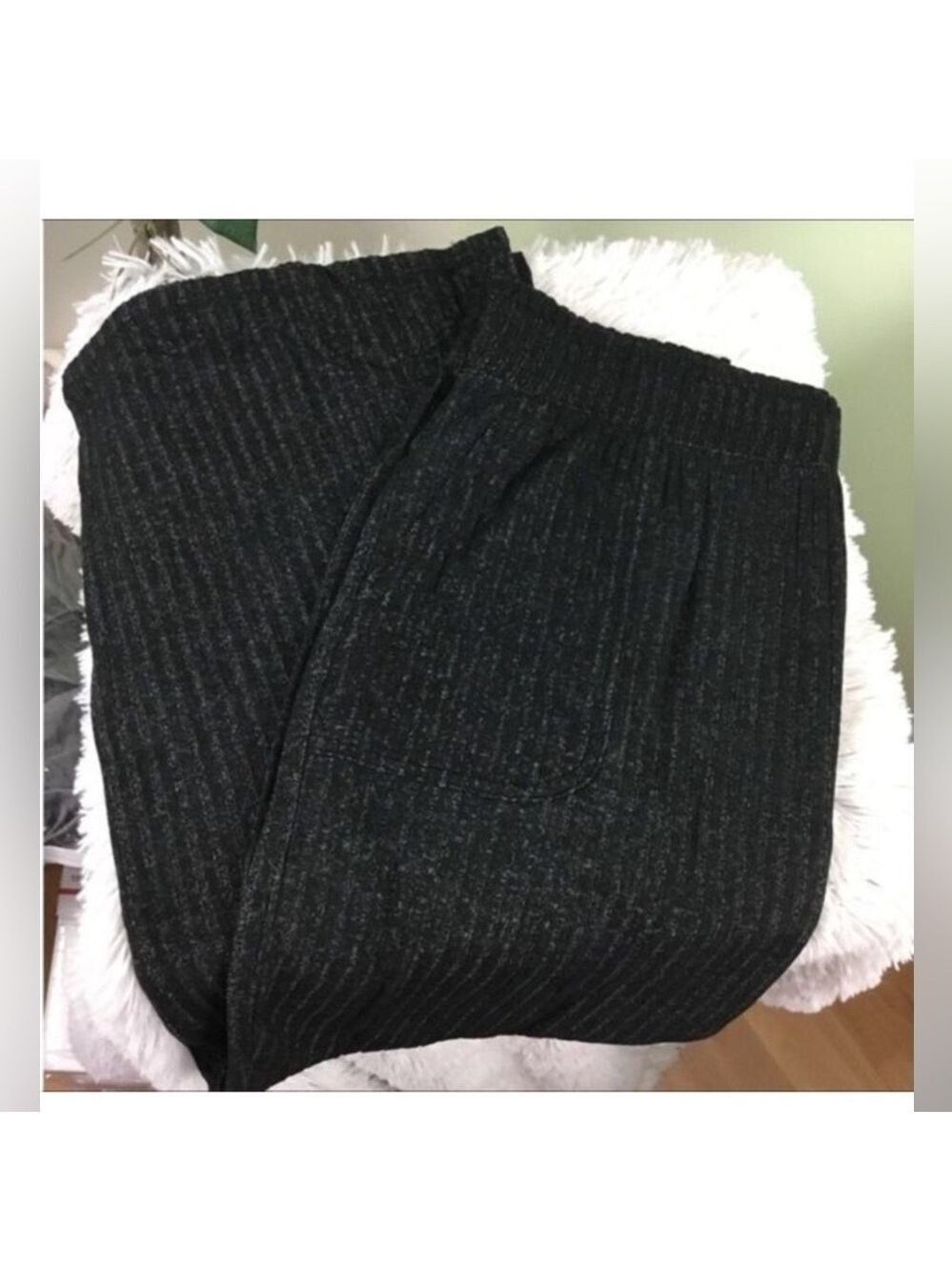 SO black luxe pull on wide waistband Hacci flare pants Woman’s size 1X